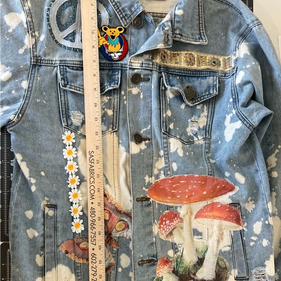 Festival concert jacket size Large, Artistic Denim Jacket with Colorful Patches - Picture 6 of 16